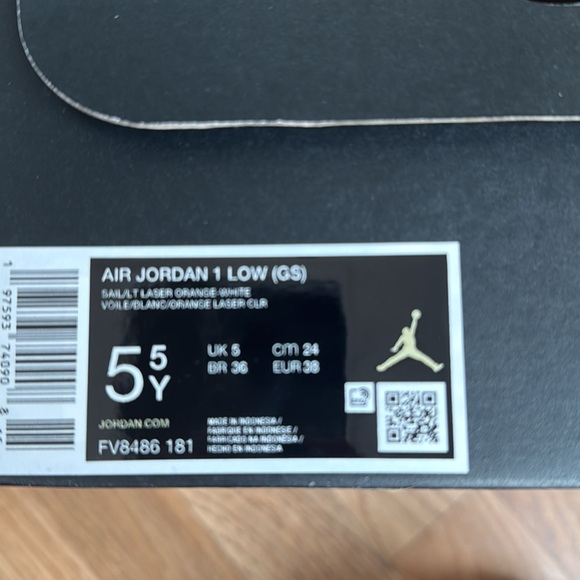 Nike Jordan 1 Low (GS) EUC - Picture 5 of 5